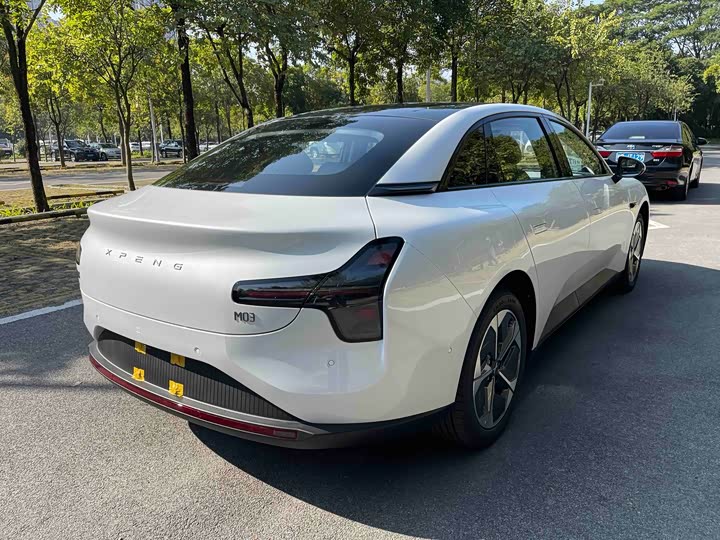Фото 6 - XPeng Mona M03