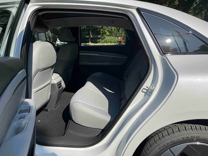 Фото 8 - XPeng Mona M03