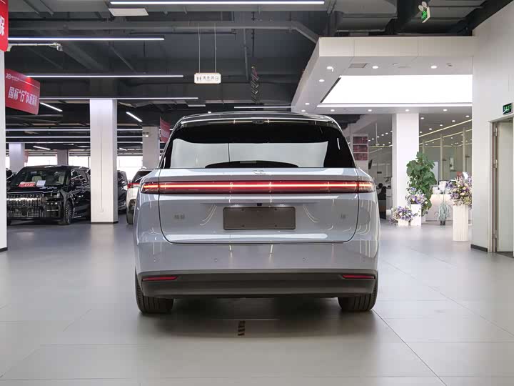 Фото 4 - LiXiang i8