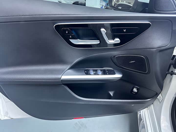 Фото 5 - Mercedes-Benz C-Class