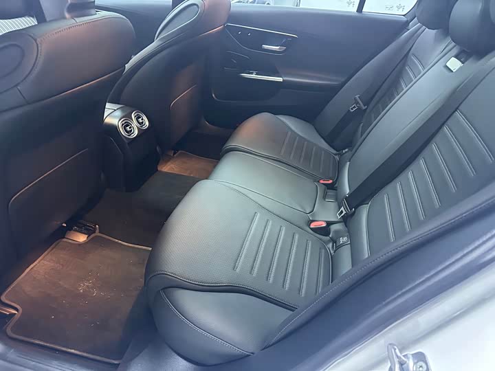 Фото 9 - Mercedes-Benz C-Class