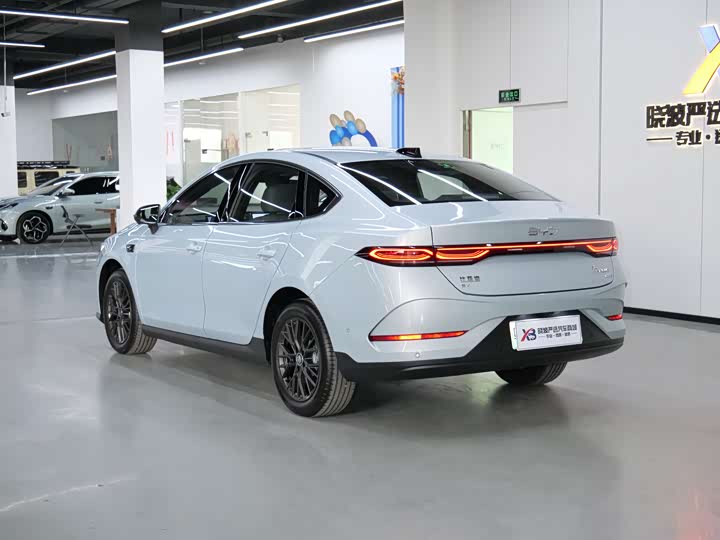 Фото 6 - BYD Qin Plus