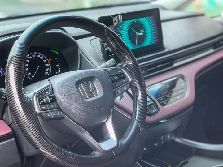 Фото 9 - Honda Elysion