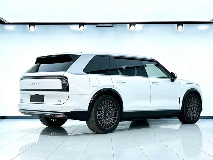 Фото 4 - Zeekr 9X