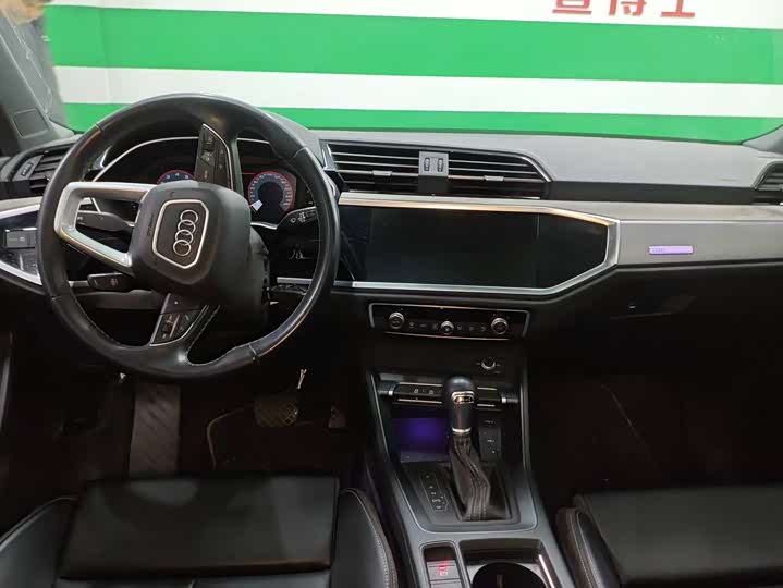 Фото 6 - Audi Q3