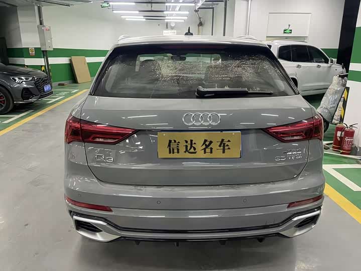 Фото 8 - Audi Q3