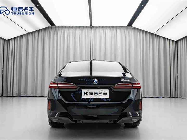 Фото 6 - BMW 5 Series