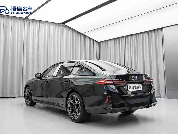 Фото 7 - BMW 5 Series