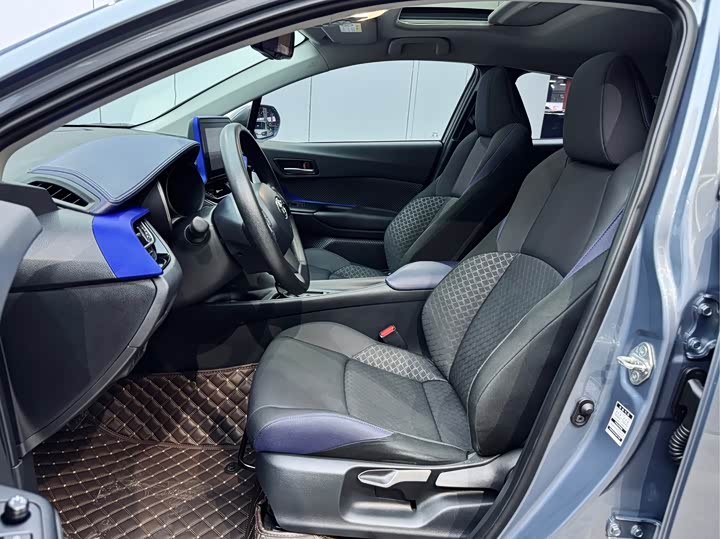 Photo 9 - Toyota C-HR