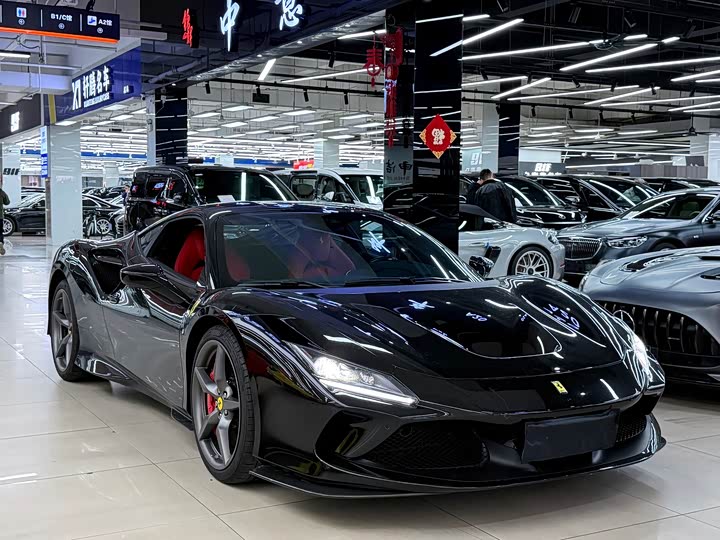 Photo 3 - Ferrari F8