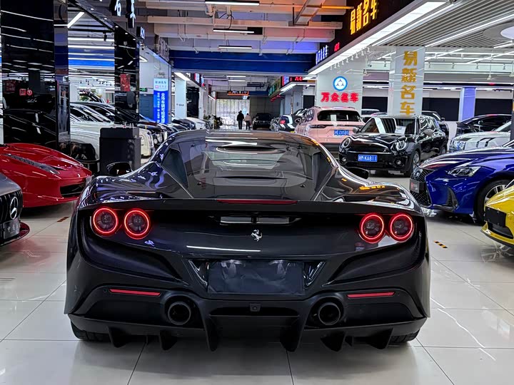 Photo 4 - Ferrari F8