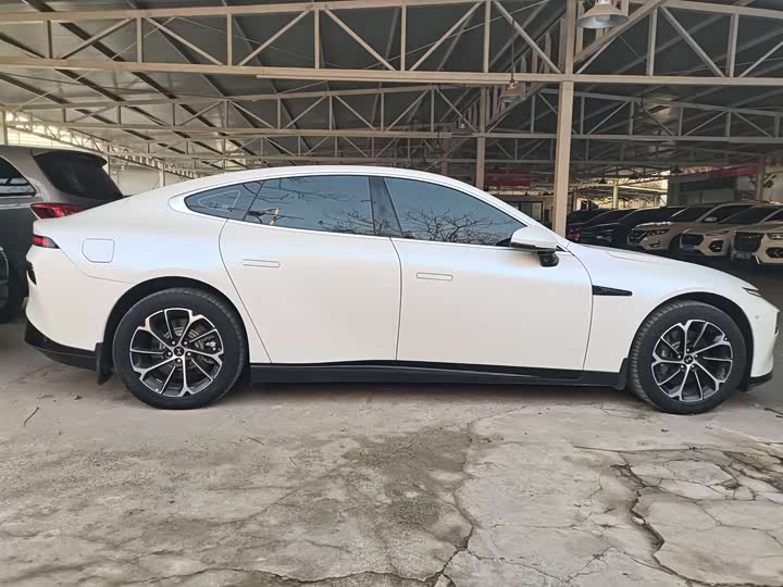 Фото 8 - XPeng P7