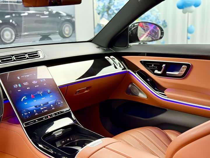 Photo 7 - Mercedes-Benz S-Class