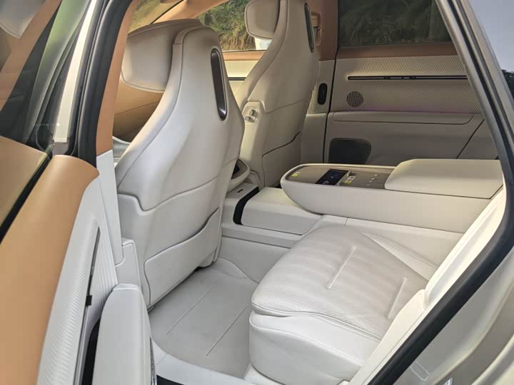 Фото 4 - Avatr 12