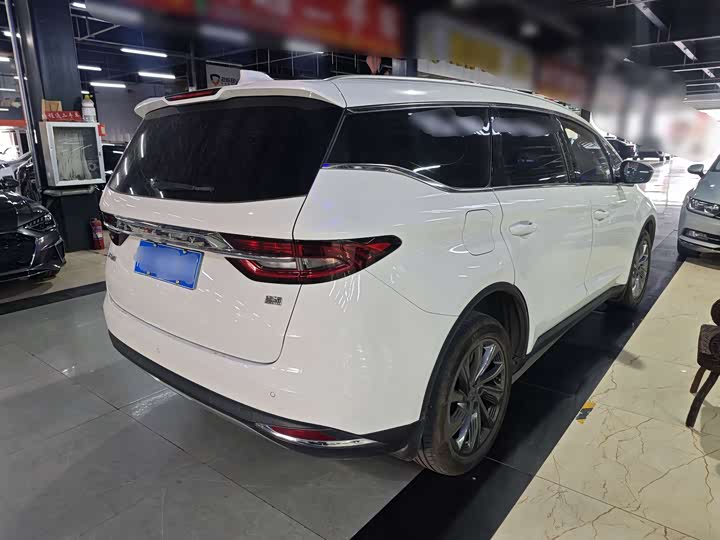 Фото 4 - Geely Jiaji