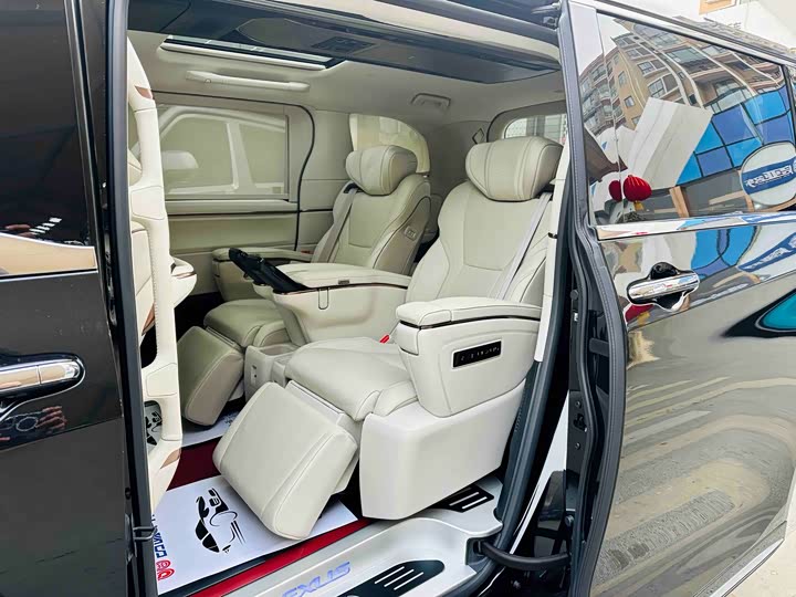 Фото 7 - Lexus LM