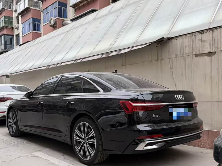 Фото 3 - Audi A6L