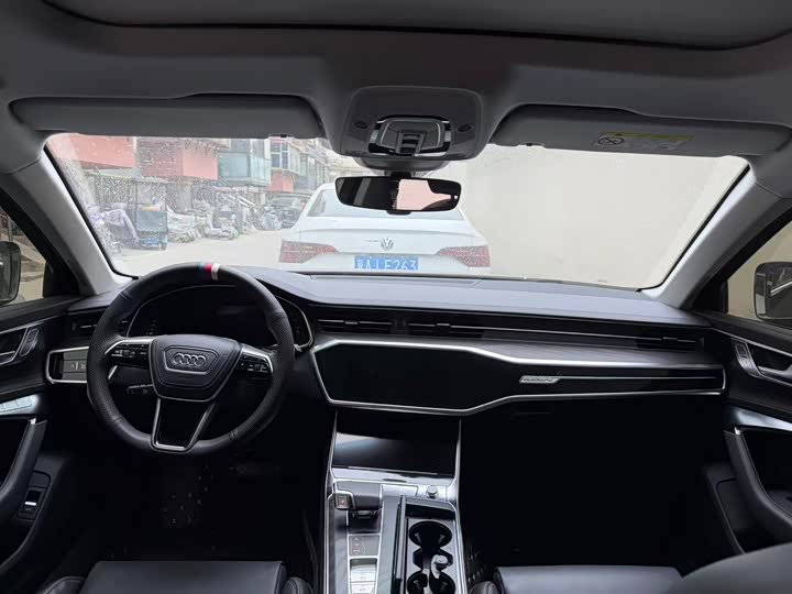 Фото 4 - Audi A6L