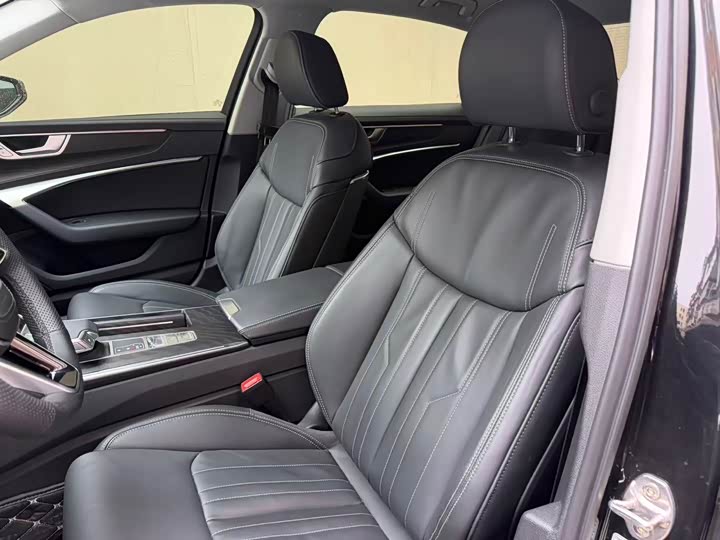 Фото 6 - Audi A6L