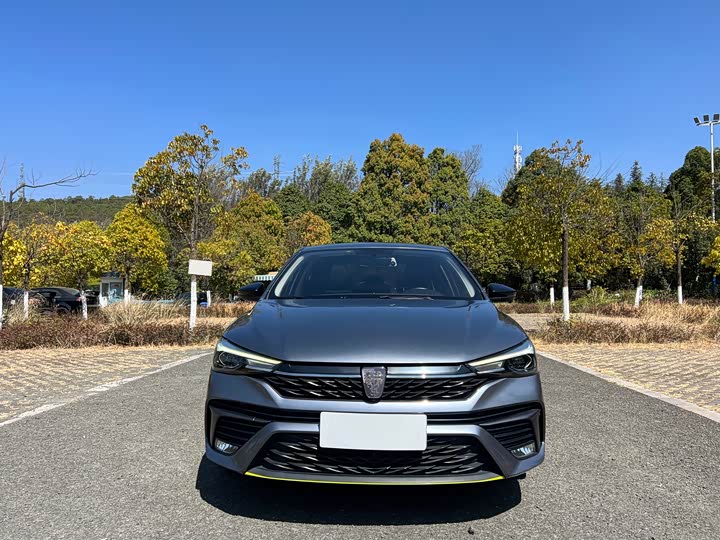 Фото 2 - Roewe i5