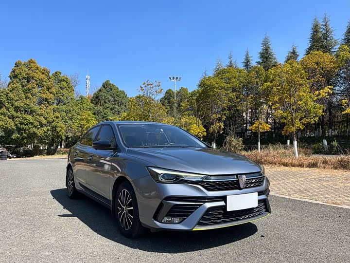 Фото 3 - Roewe i5