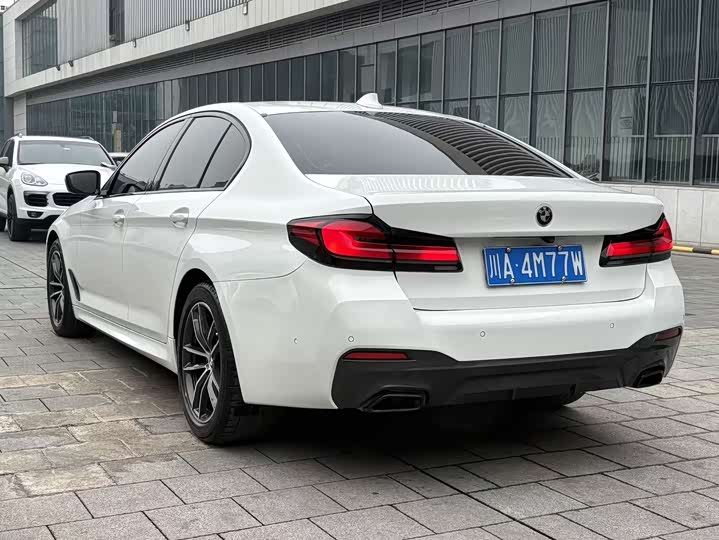 Фото 7 - BMW 5 Series