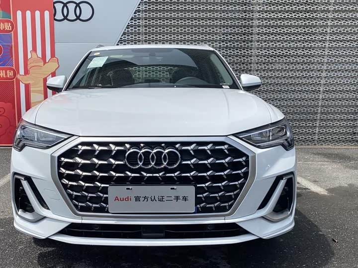 Фото 2 - Audi Q3