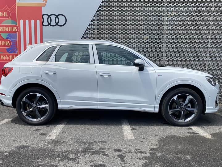 Фото 3 - Audi Q3
