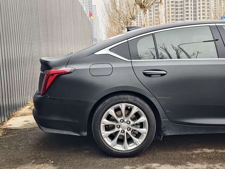 Фото 9 - Cadillac CT5