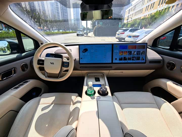 Фото 5 - LiXiang i8