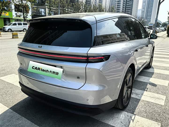 Фото 9 - LiXiang i8