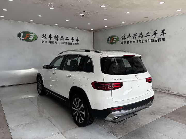 Фото 7 - Mercedes-Benz GLB-Class