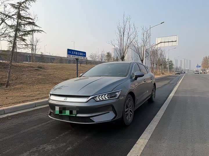 Photo 2 - BYD Qin Plus