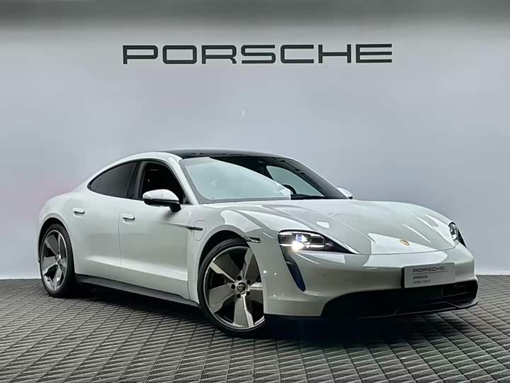 Photo 3 - Porsche Taycan
