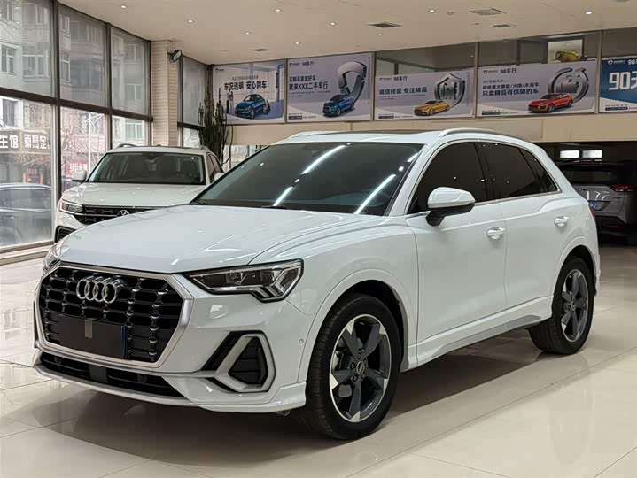 Фото 1 - Audi Q3