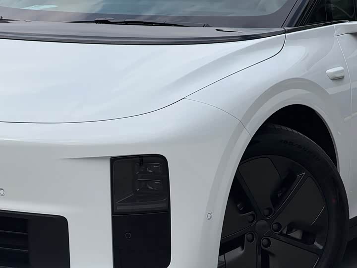 Фото 2 - LiXiang i6