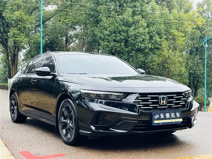 Фото 3 - Honda Accord