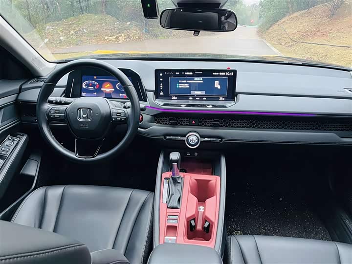 Фото 7 - Honda Accord