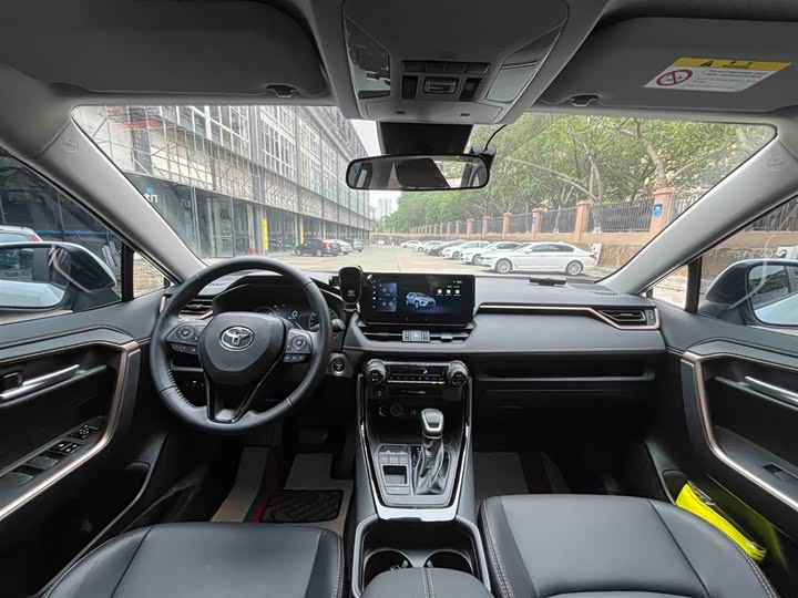 Фото 5 - Toyota Wildlander