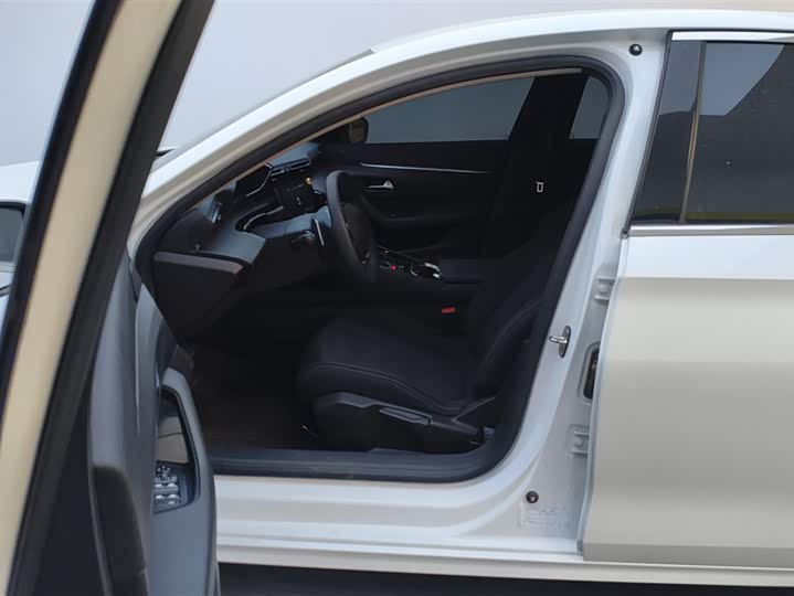 Фото 9 - Peugeot 508