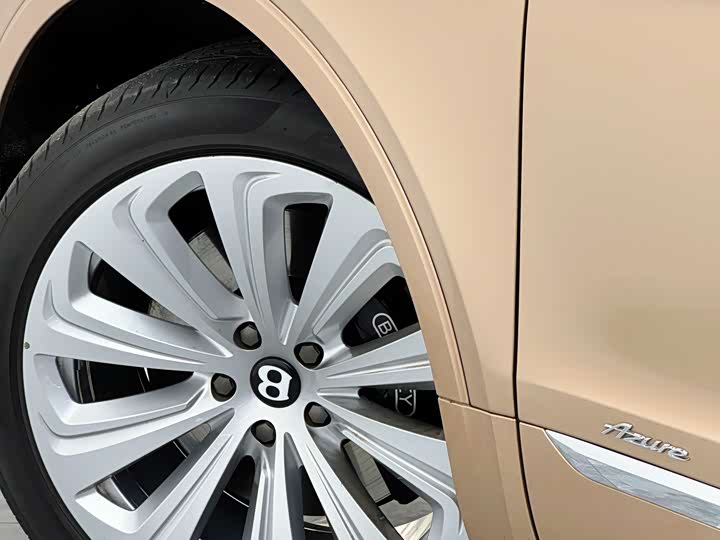 Фото 9 - Bentley Bentayga