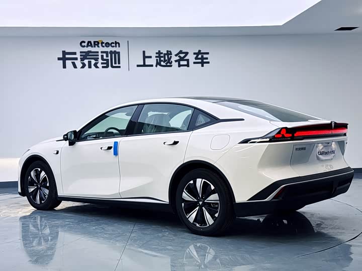 Фото 7 - Changan Deepal SL03