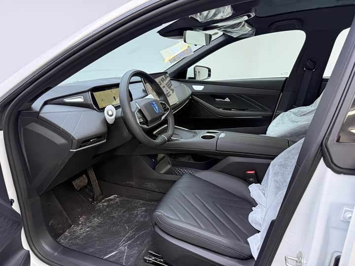 Фото 9 - Changan Deepal SL03