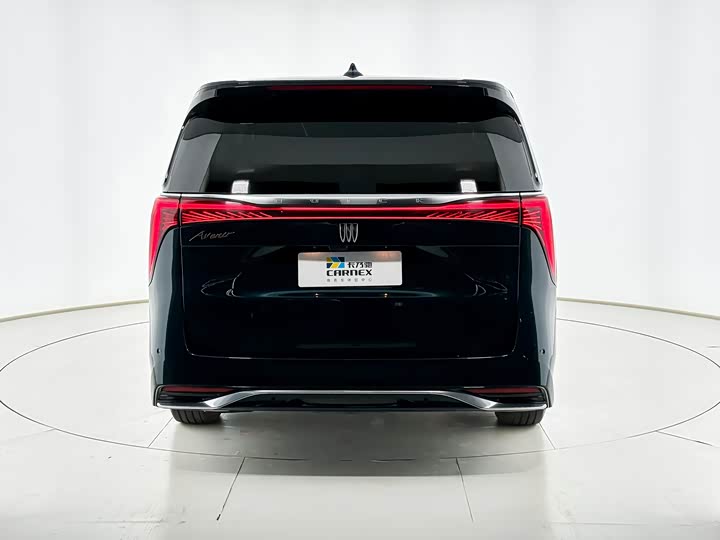 Photo 4 - Buick GL8 Century