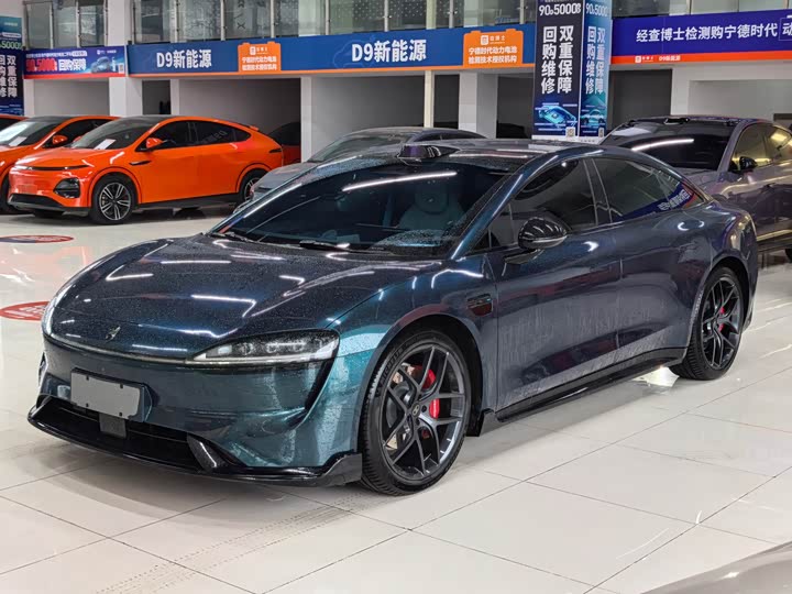 Фото 1 - Luxeed S7