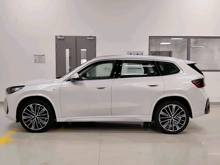 Фото 4 - BMW X1