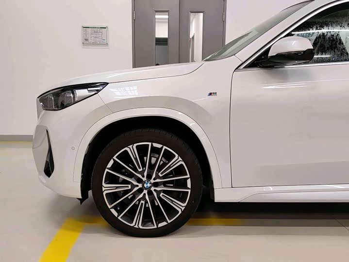Фото 6 - BMW X1