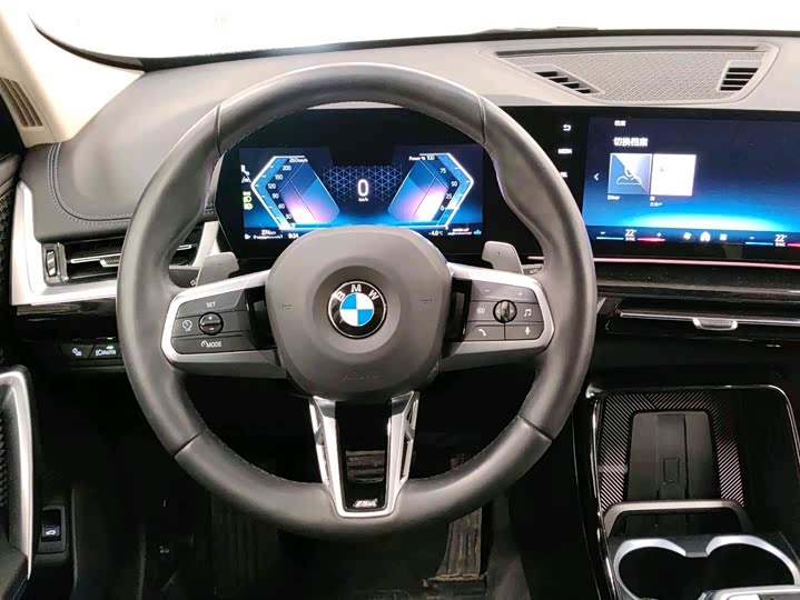 Фото 9 - BMW X1