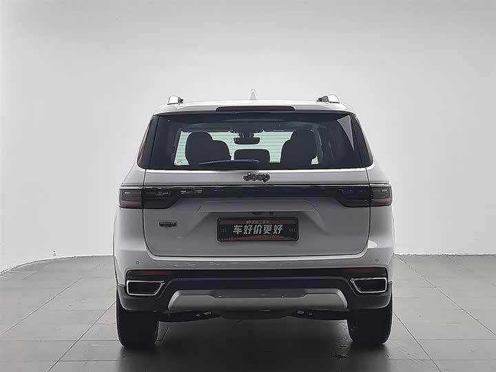 Фото 4 - Jeep Grand Commander