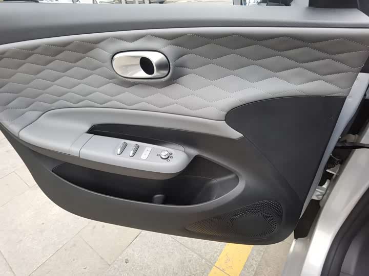 Фото 7 - Dongfeng Yipai 01